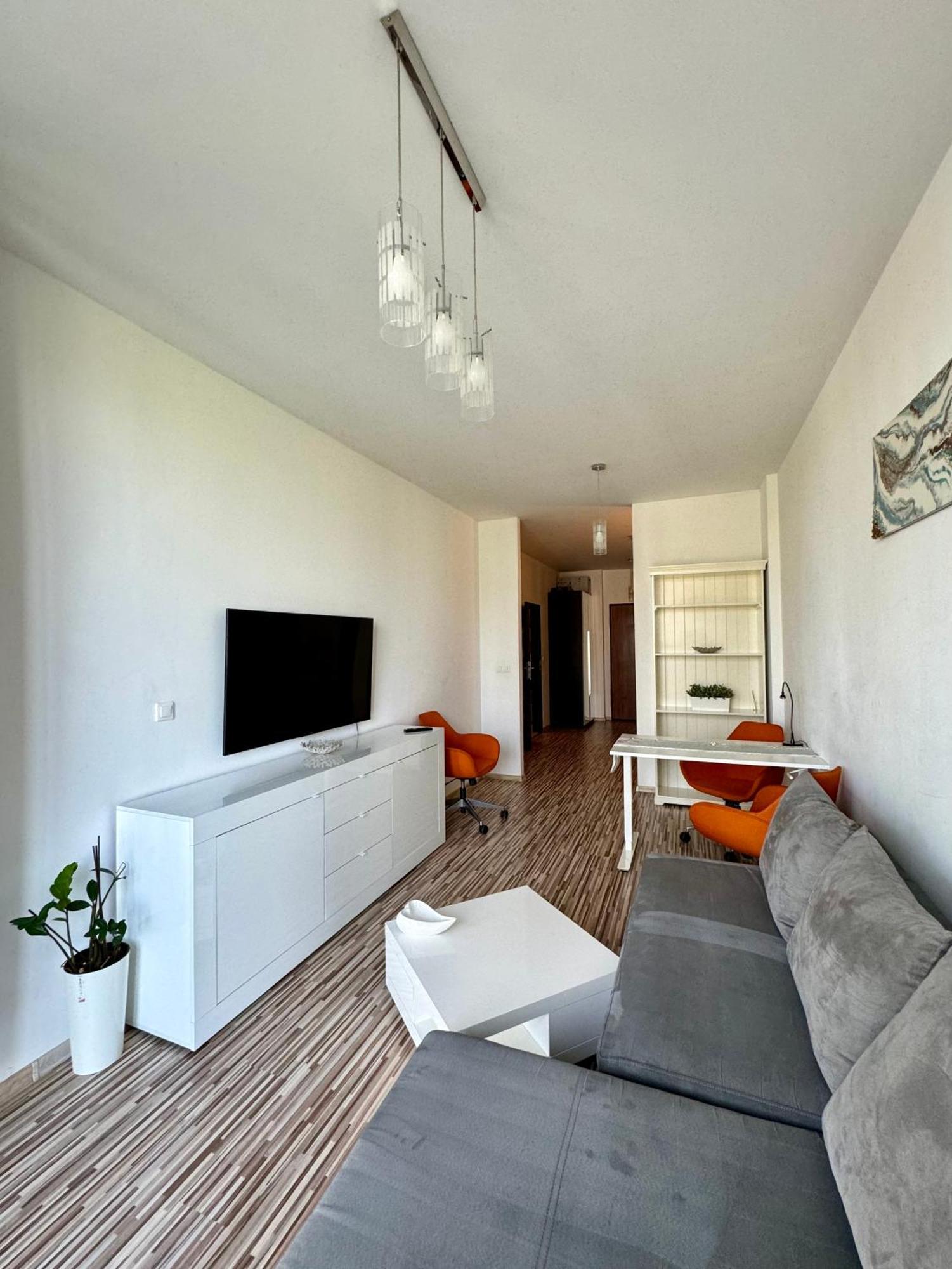 Two Rooms Apartment Triton Park Varsóvia Exterior foto